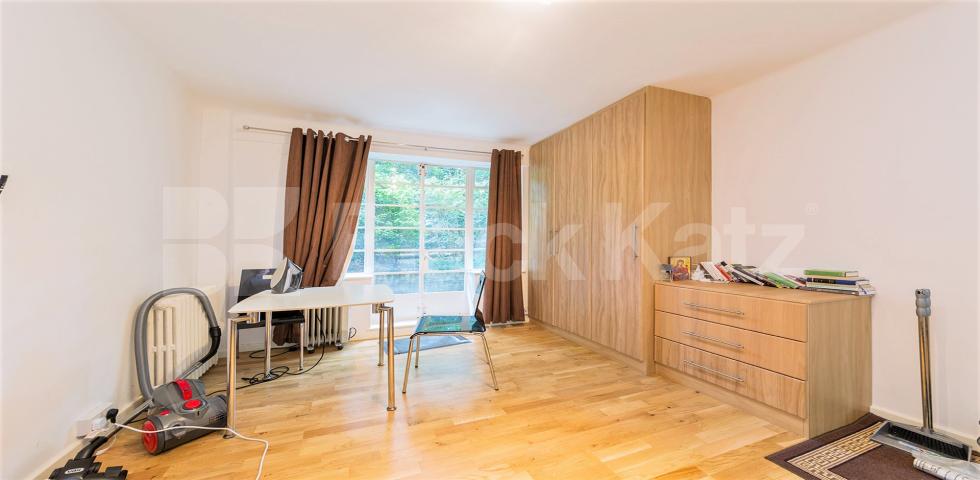			Studio Apartment, 1 bath, 1 reception Apartment			 Shepherds Bush Road, SHEPHERDS BUSH